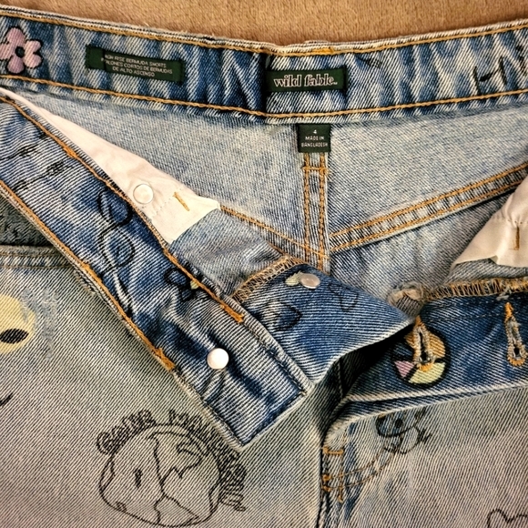 High‎ Rise Bermuda Shorts - Picture 3 of 11